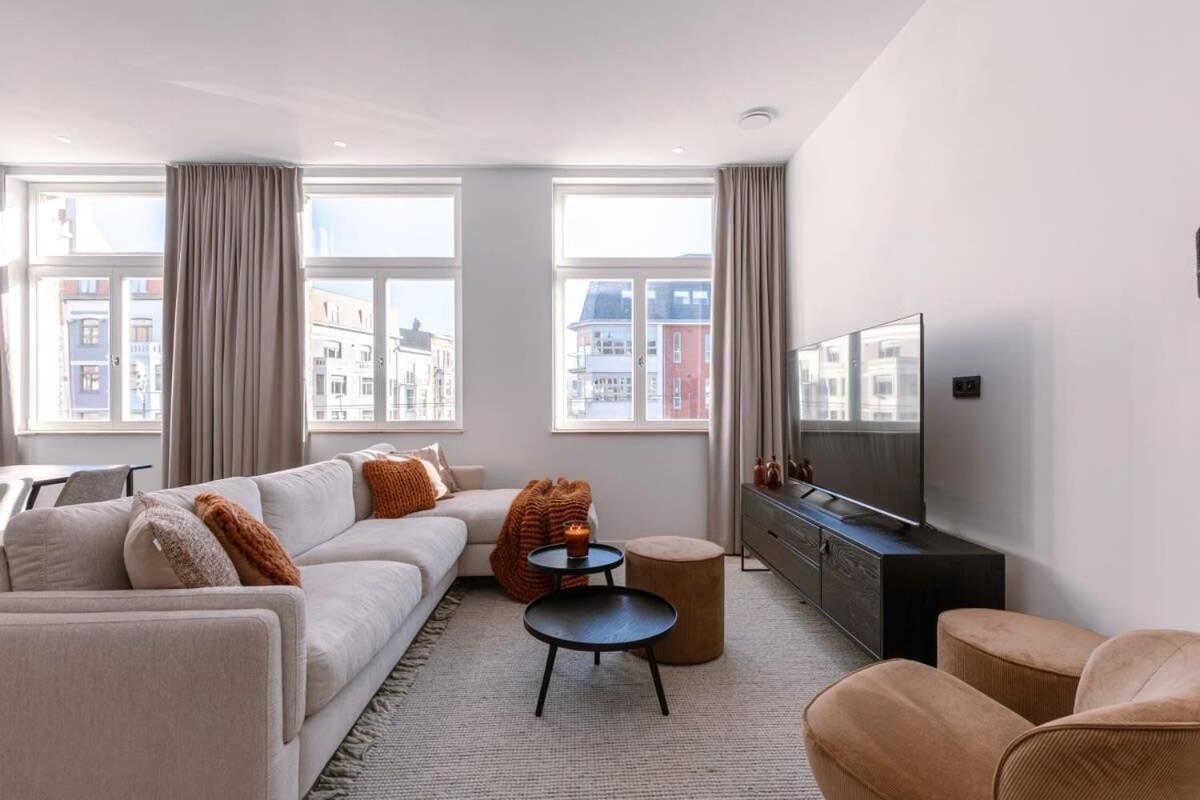 Luxurious Apartment In Town House Near The Beach Blankenberge Buitenkant foto